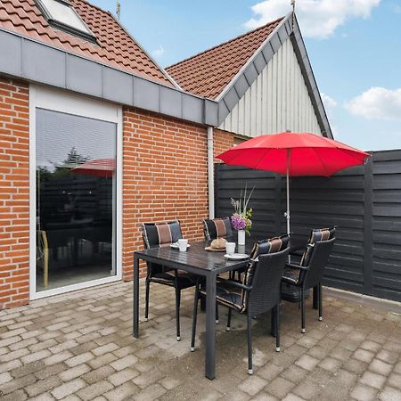 Amazing Home In Hvide Sande With Wifi Bjerregård Extérieur photo