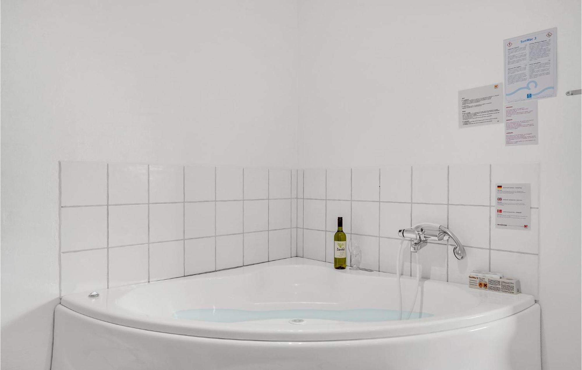 Amazing Home In Hvide Sande With Wifi Bjerregård Extérieur photo