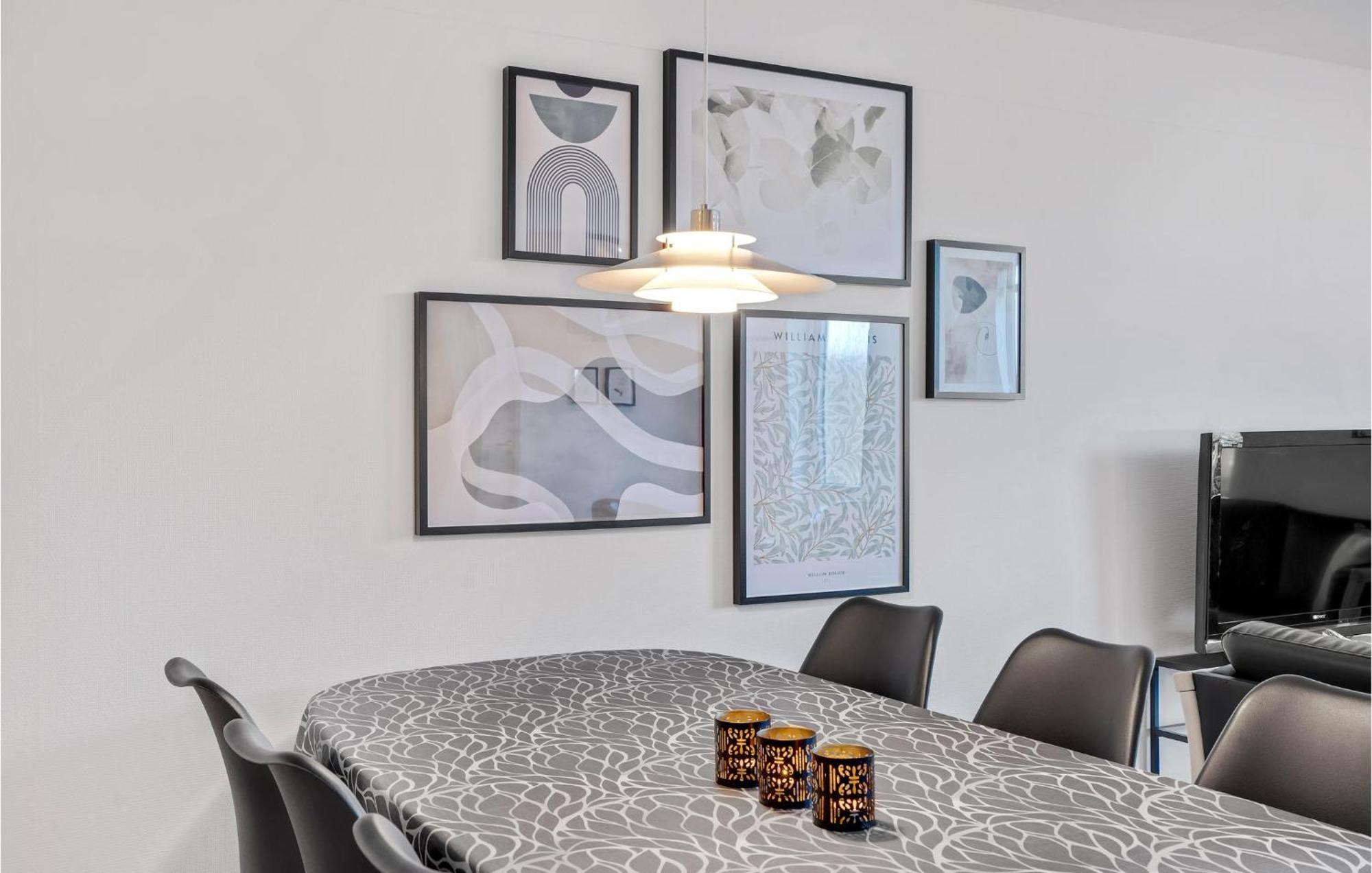 Amazing Home In Hvide Sande With Wifi Bjerregård Extérieur photo