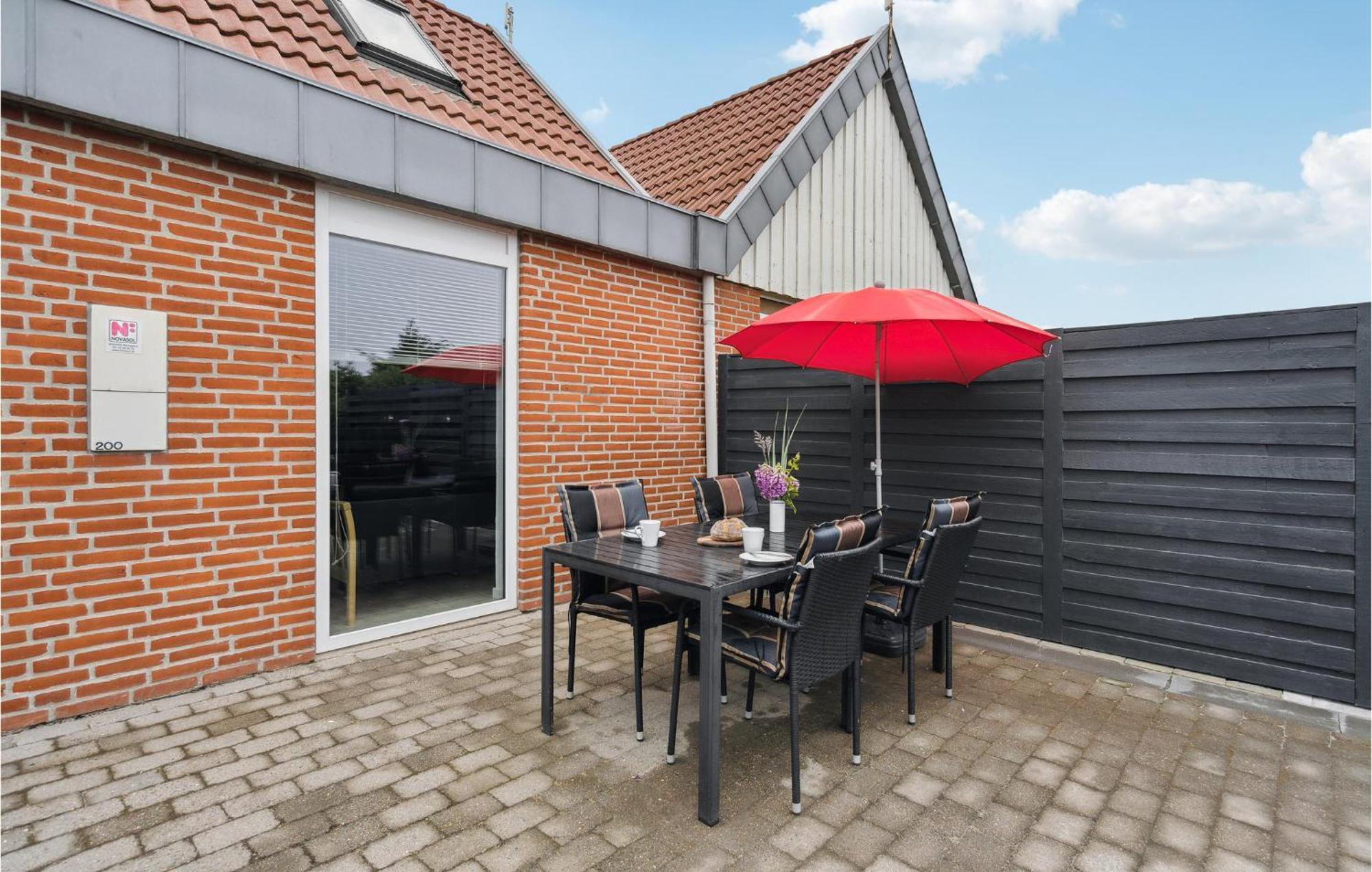 Amazing Home In Hvide Sande With Wifi Bjerregård Extérieur photo