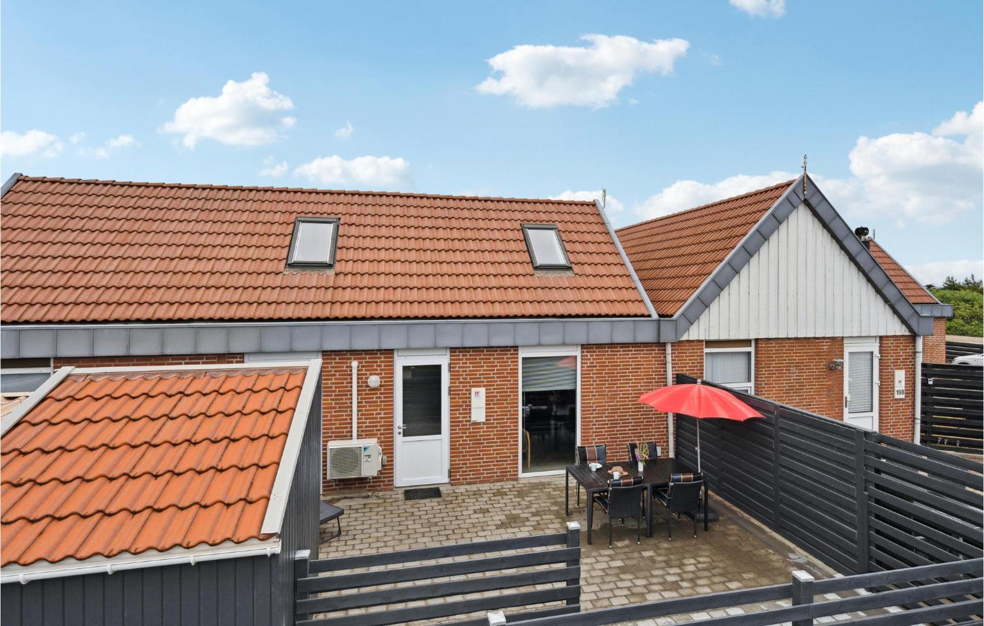 Amazing Home In Hvide Sande With Wifi Bjerregård Extérieur photo